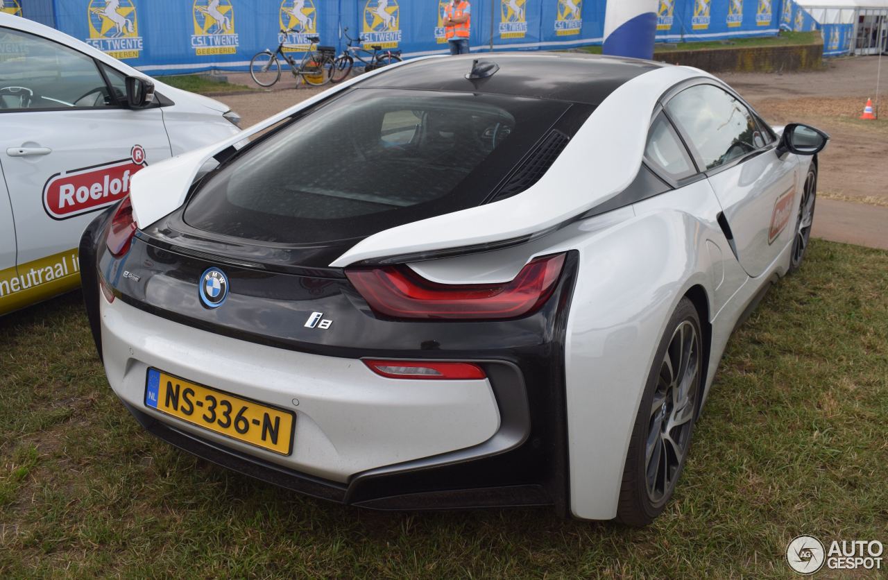 BMW i8