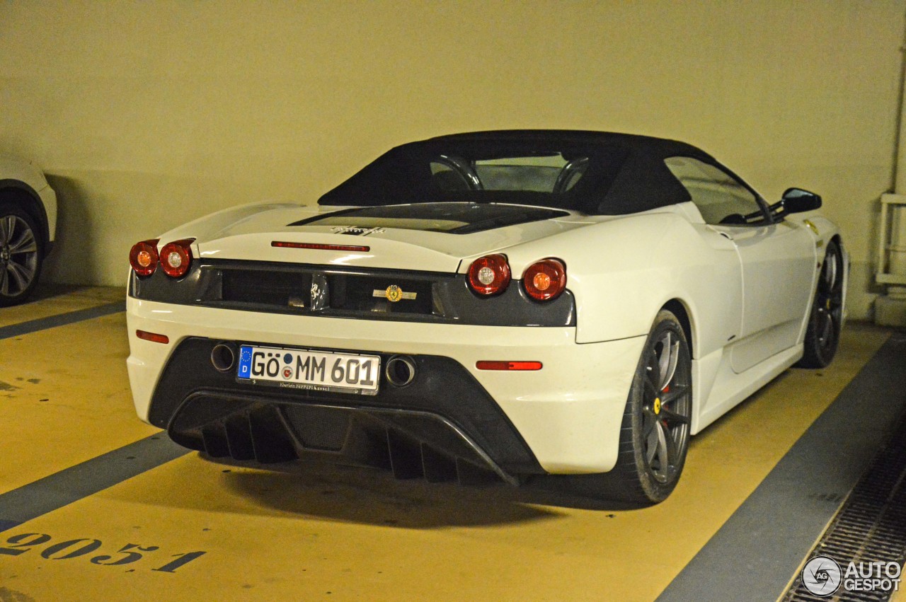 Ferrari Scuderia Spider 16M