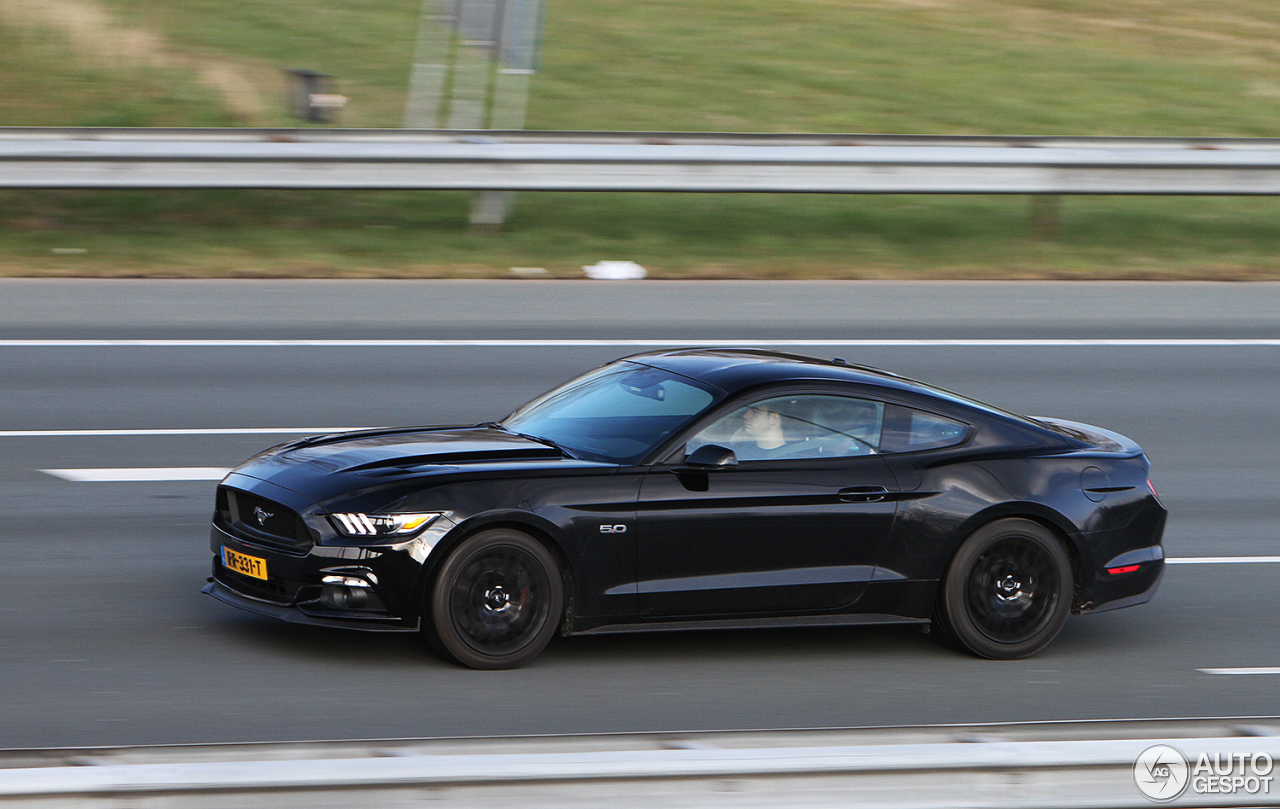 Ford Mustang GT 2015