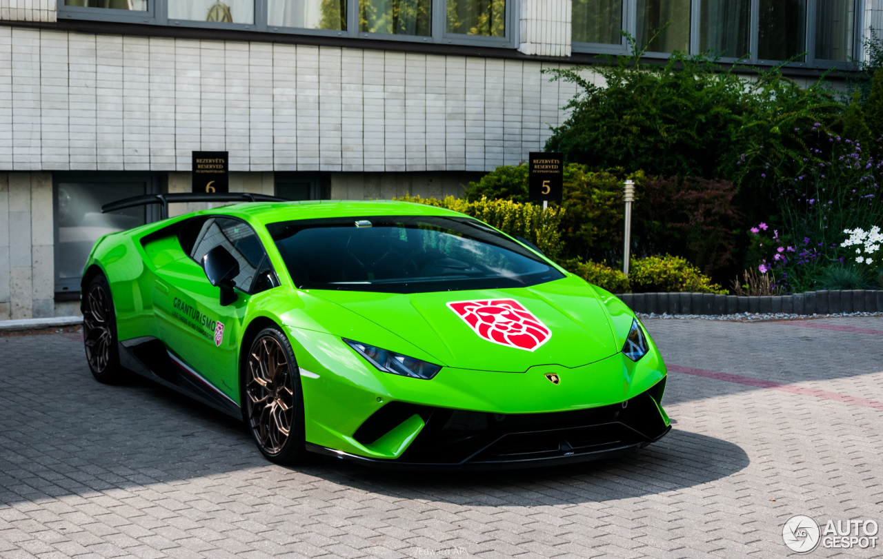 Lamborghini Huracán LP640-4 Performante