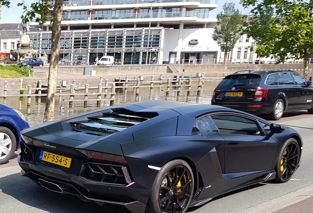 Lamborghini Aventador LP700-4 Vorsteiner V