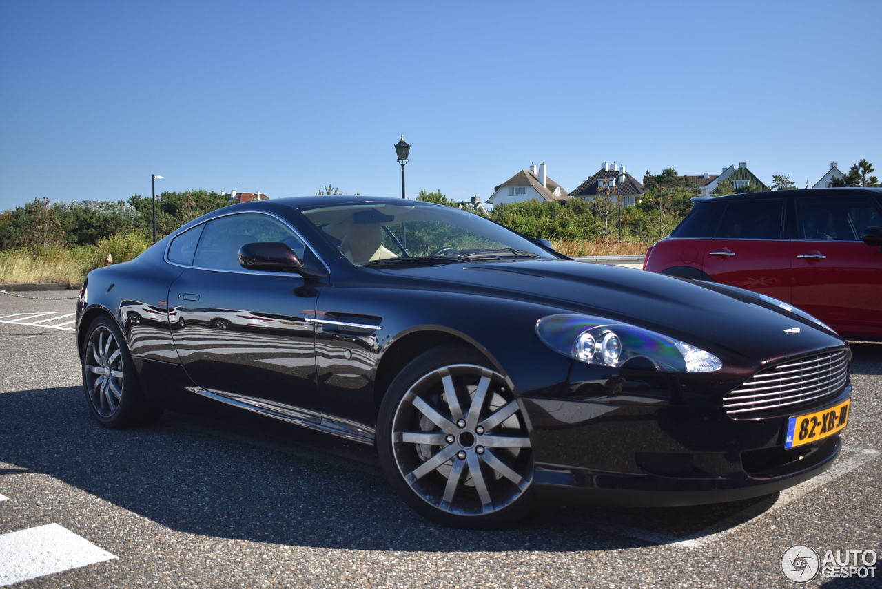 Aston Martin DB9