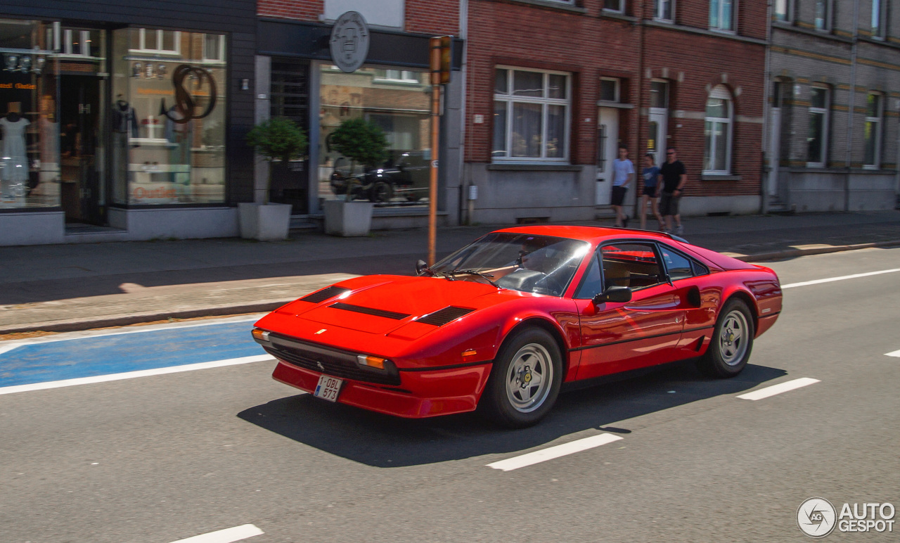 Ferrari 208 GTB Turbo