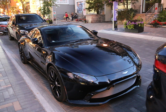 Aston Martin V8 Vantage 2018