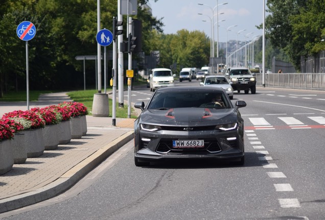 Chevrolet Camaro SS 2016 50th Anniversary