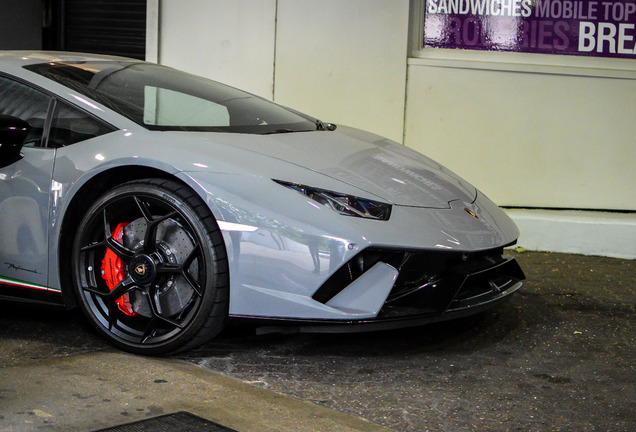 Lamborghini Huracán LP640-4 Performante