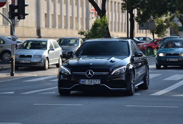 Mercedes-AMG C 63 S W205