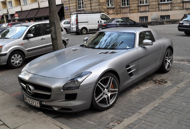 Mercedes-Benz SLS AMG