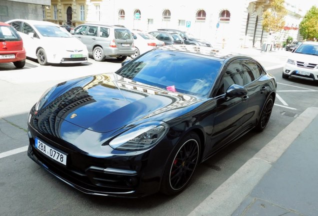 Porsche 971 Panamera Turbo