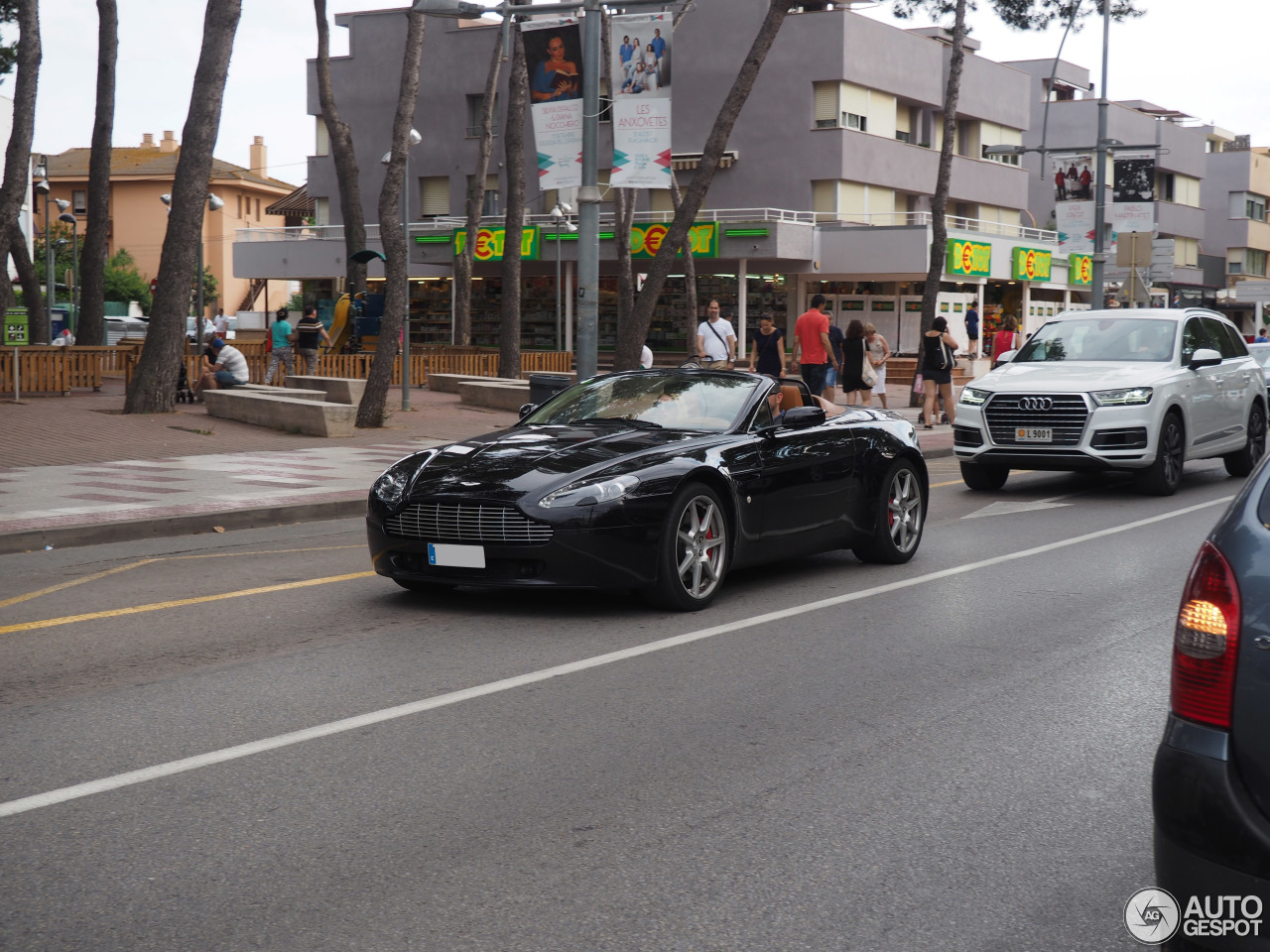 Aston Martin V8 Vantage Roadster