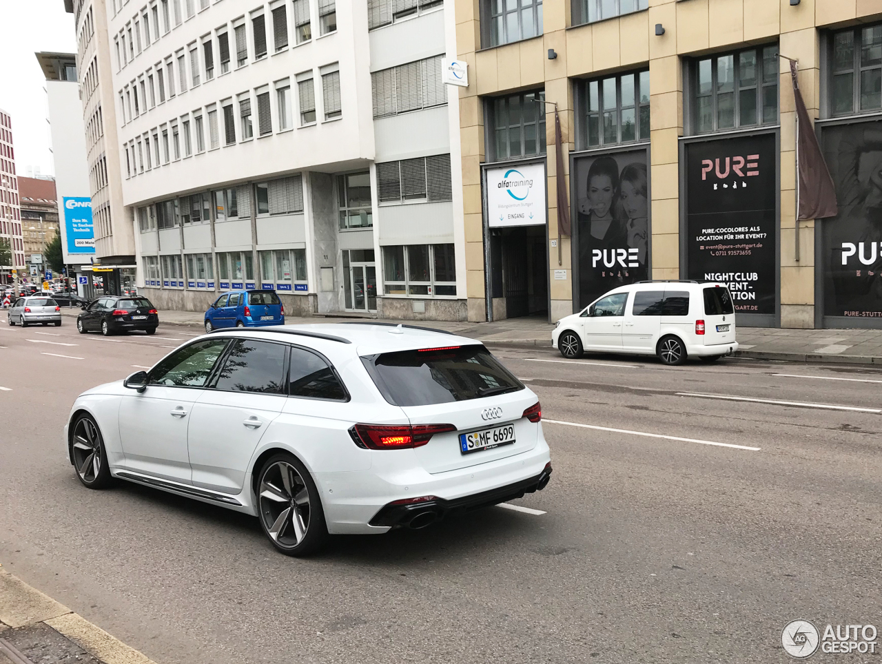 Audi RS4 Avant B9