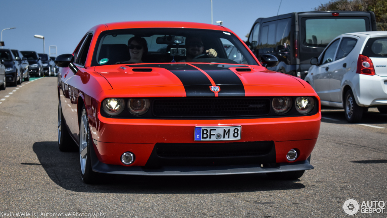 Dodge Challenger SRT-8