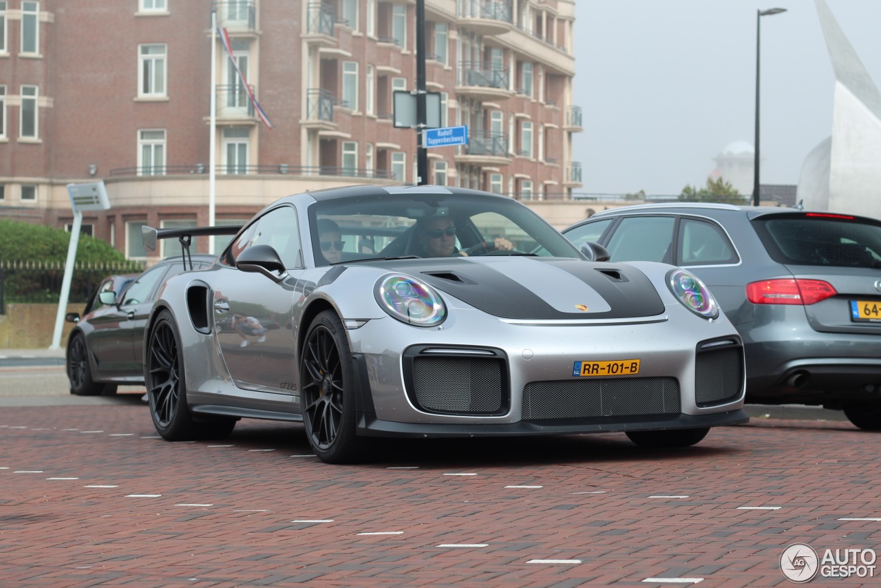 Porsche 991 GT2 RS Weissach Package