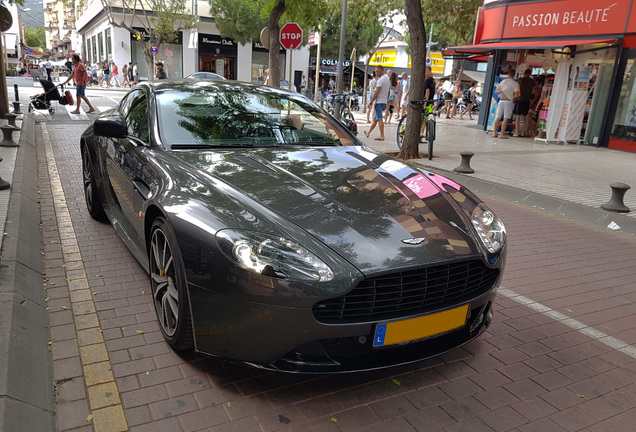 Aston Martin V8 Vantage S