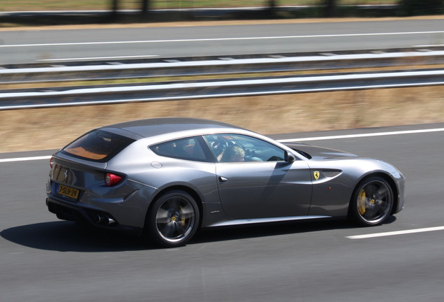 Ferrari FF