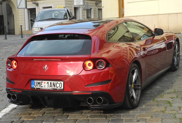 Ferrari GTC4Lusso