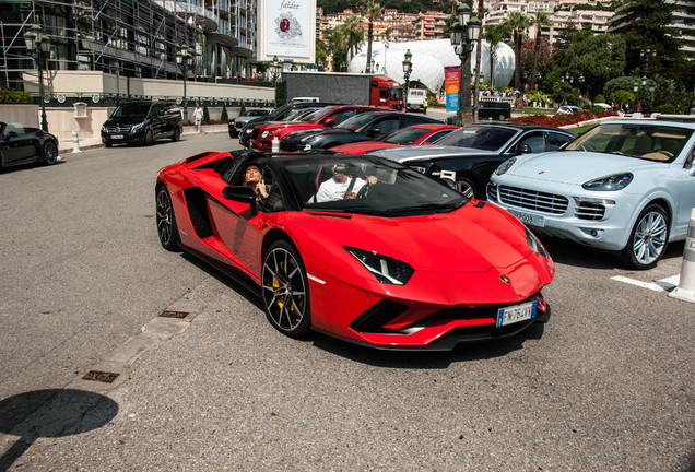 Lamborghini Aventador S LP740-4 Roadster