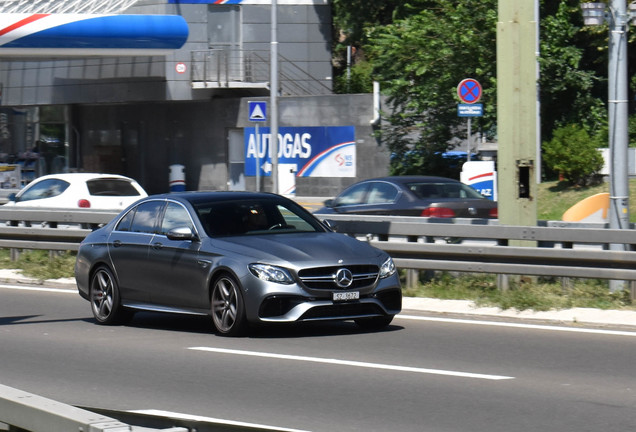 Mercedes-AMG E 63 S W213