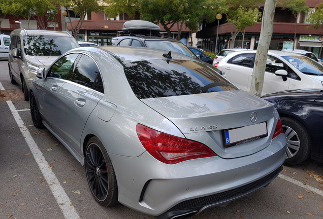 Mercedes-Benz CLA 45 AMG C117