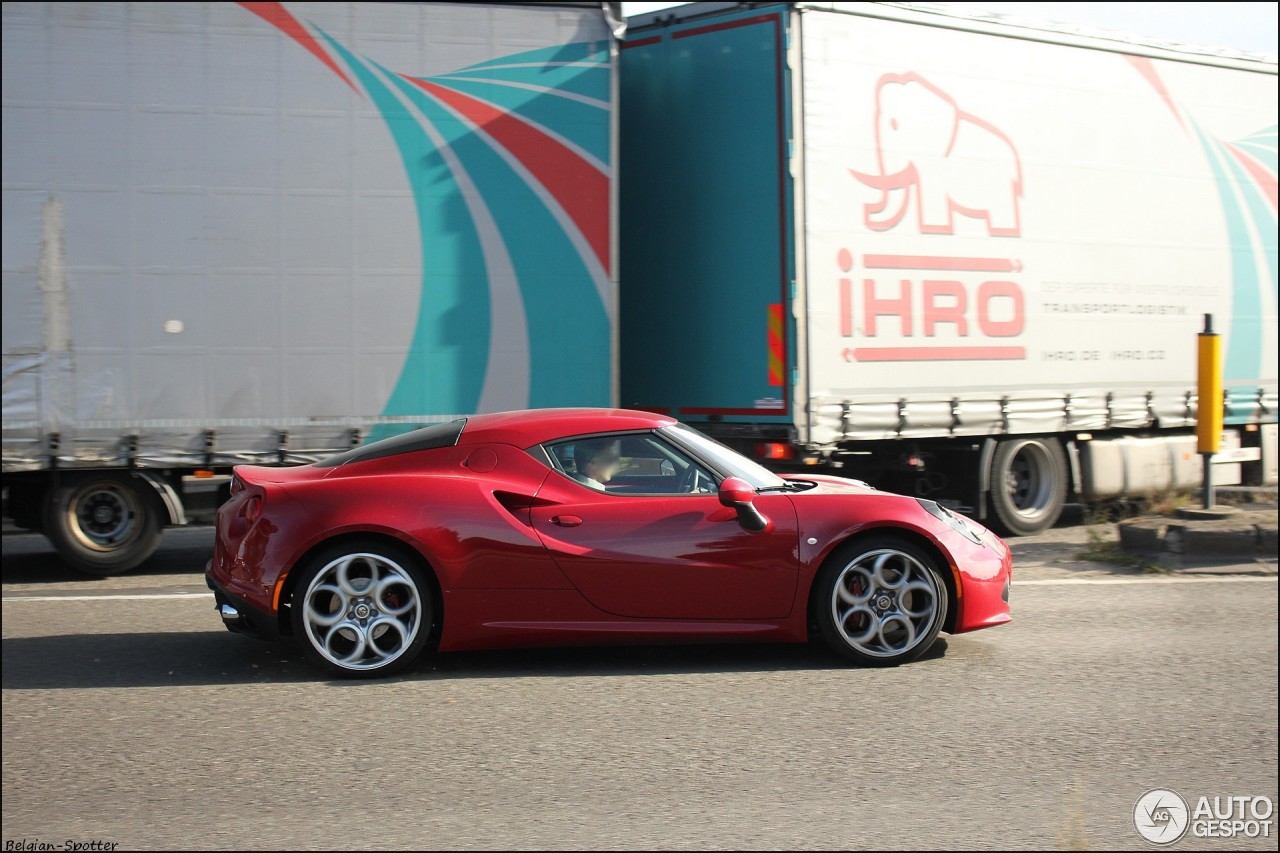 Alfa Romeo 4C Coupé