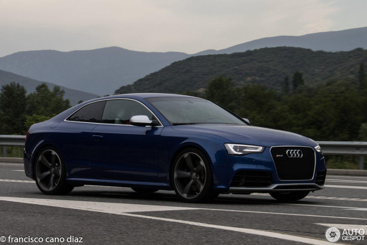 Audi RS5 B8 2012