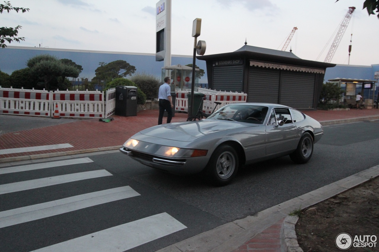 Ferrari 365 GTB/4 Daytona