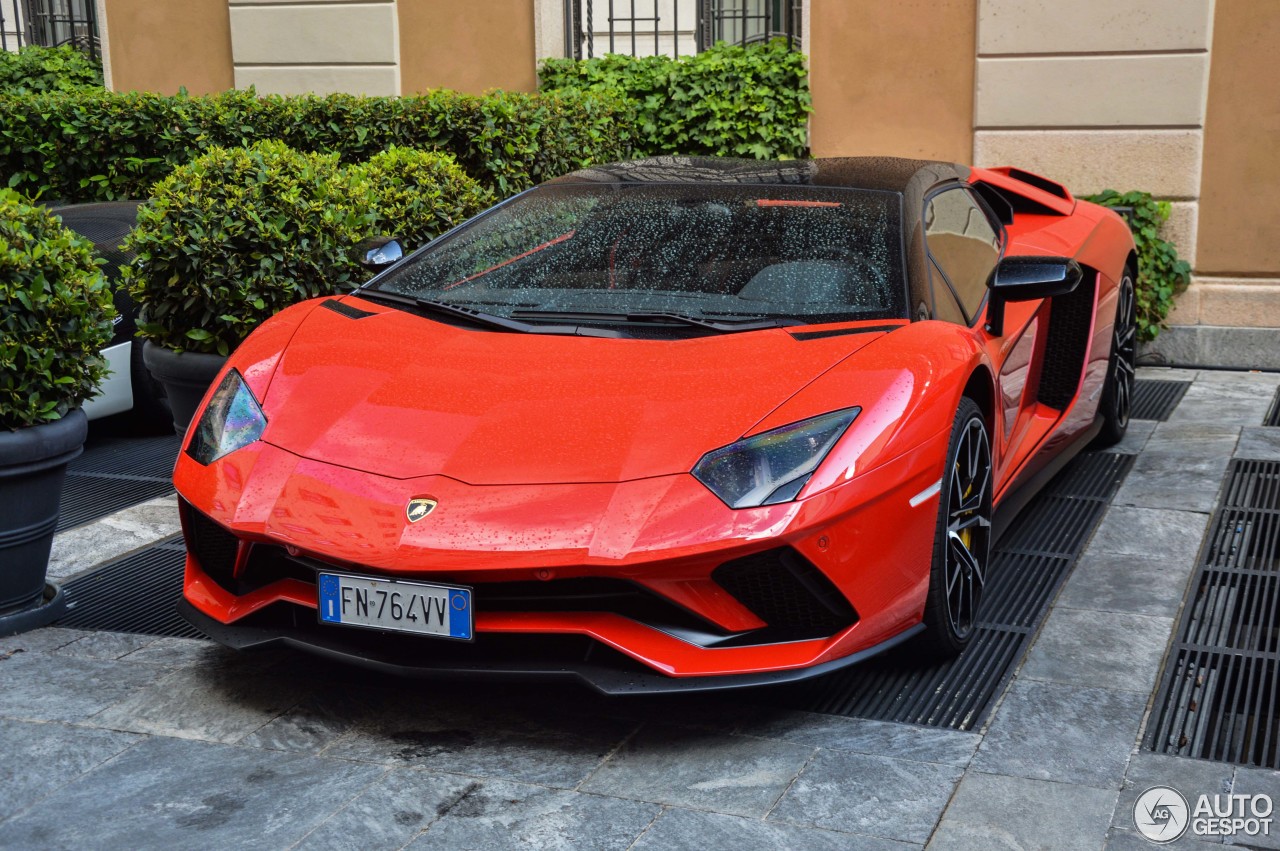 Lamborghini Aventador S LP740-4 Roadster