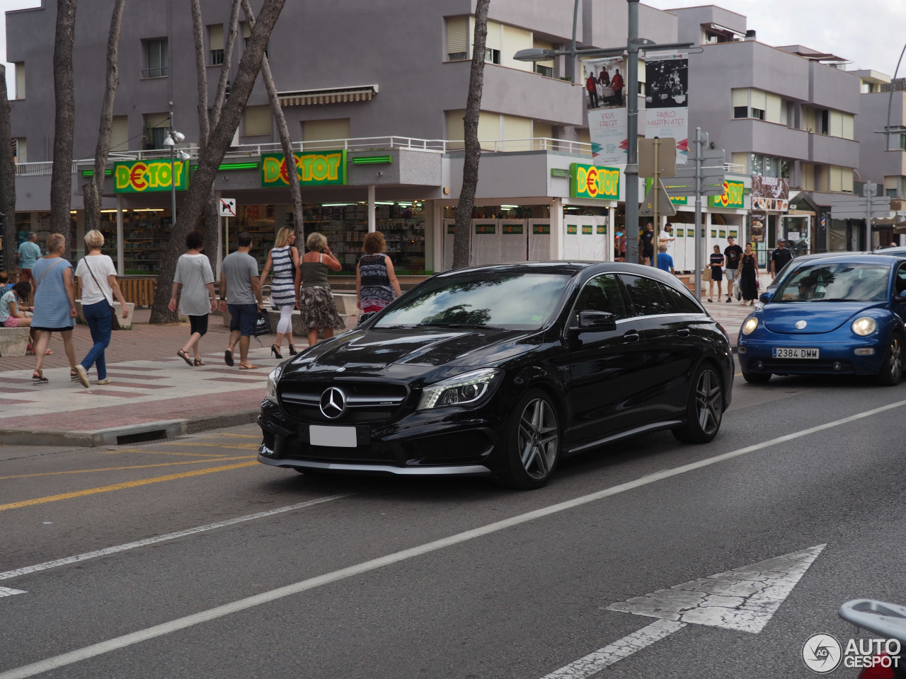 Mercedes-Benz CLA 45 AMG Shooting Brake