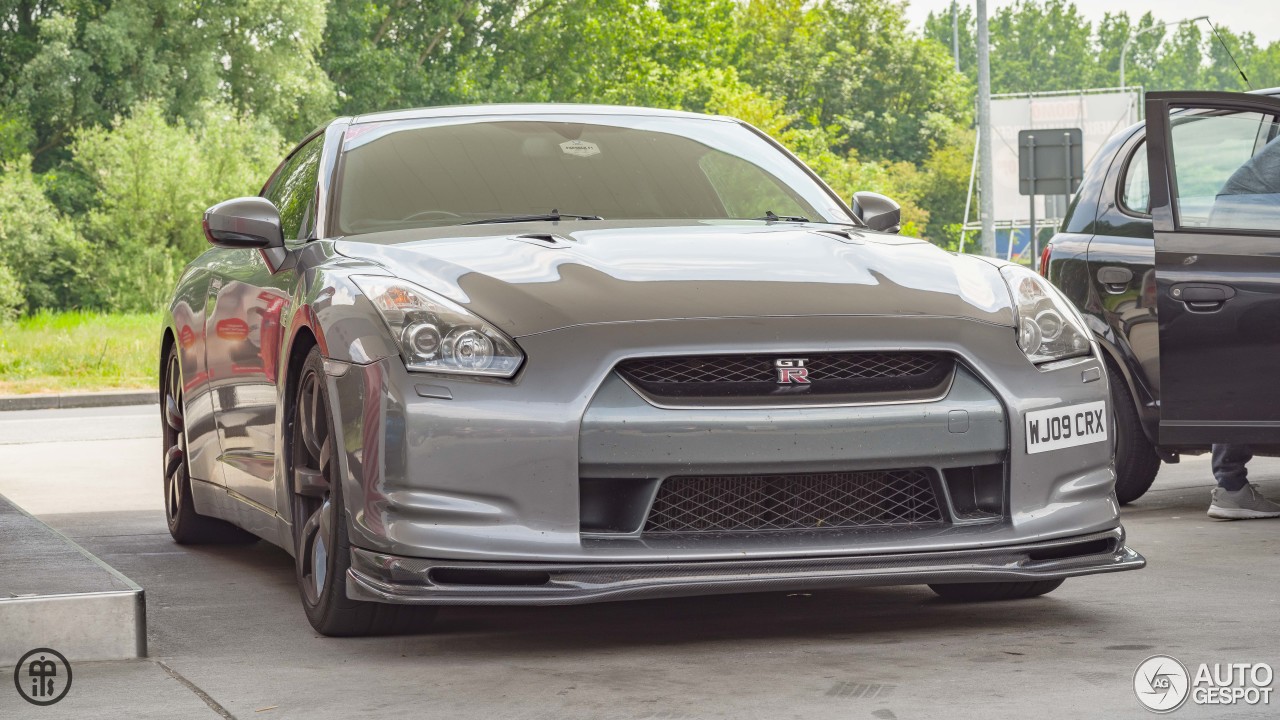 Nissan GT-R