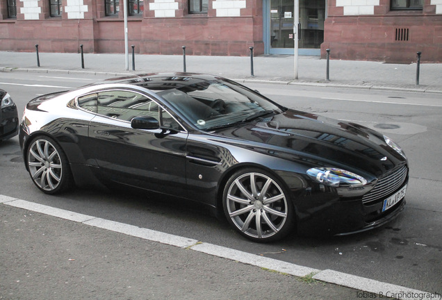 Aston Martin V8 Vantage