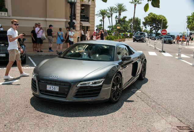 Audi R8 V10 Plus 2013