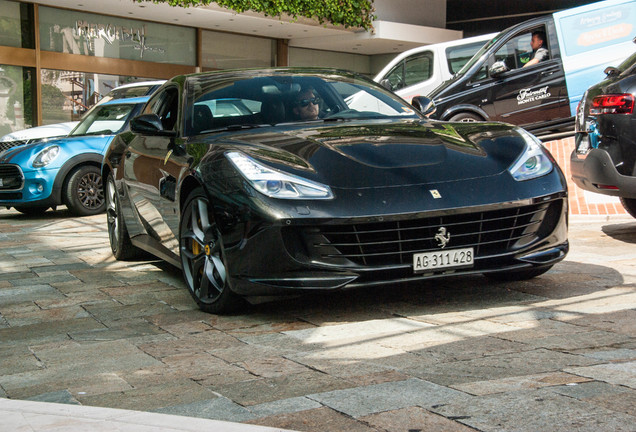 Ferrari GTC4Lusso T