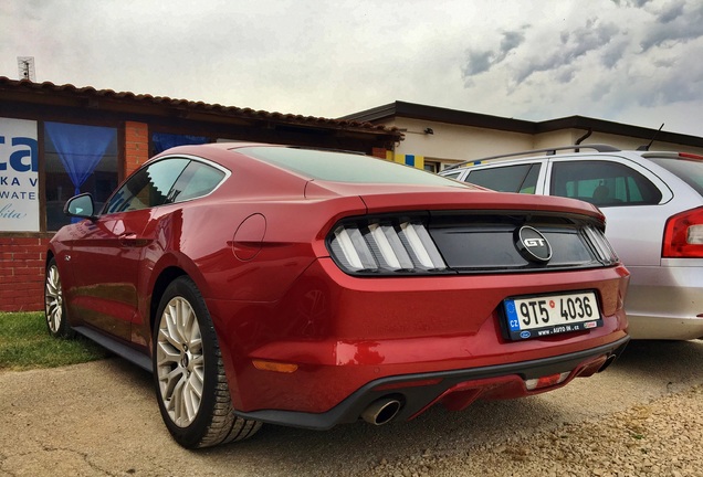 Ford Mustang GT 2015