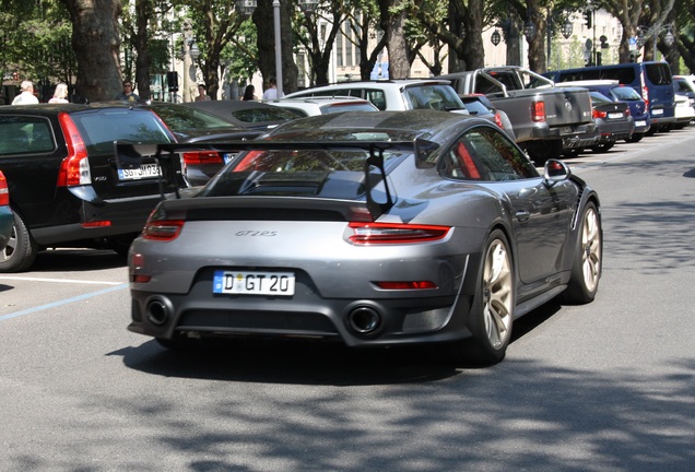 Porsche 991 GT2 RS Weissach Package