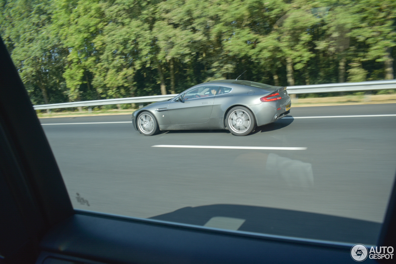 Aston Martin V8 Vantage