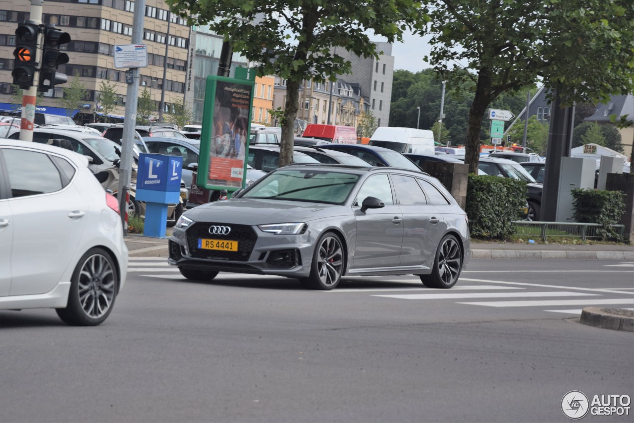 Audi RS4 Avant B9