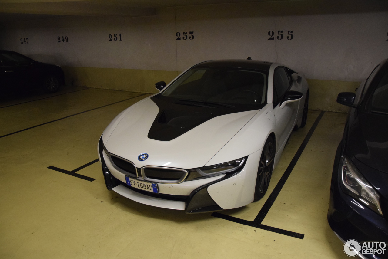 BMW i8