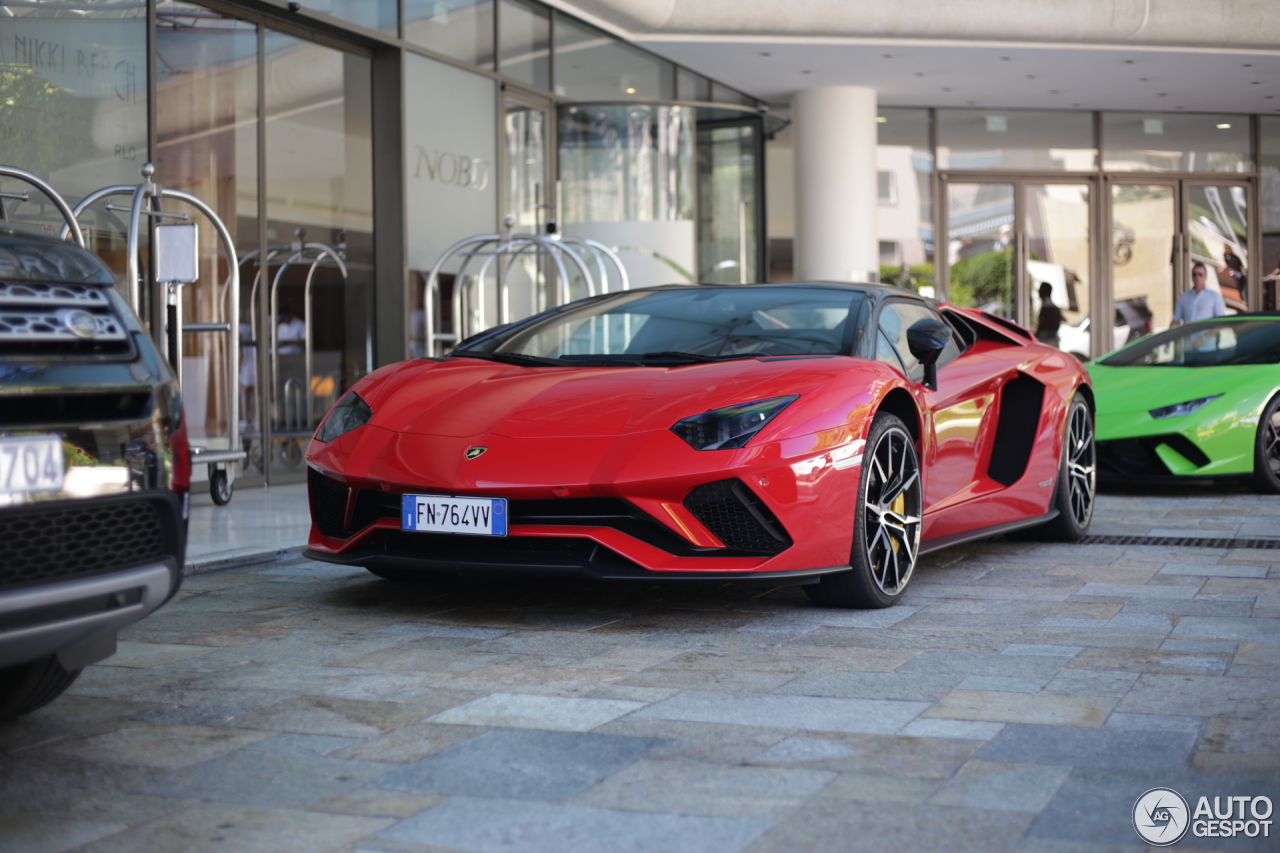 Lamborghini Aventador S LP740-4 Roadster