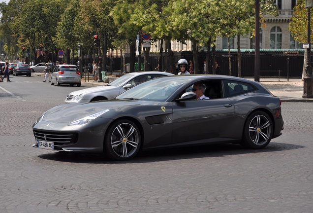 Ferrari GTC4Lusso