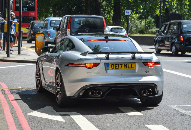 Jaguar F-TYPE SVR Coupé 2017