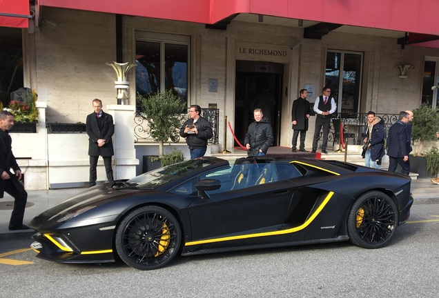 Lamborghini Aventador S LP740-4 Roadster