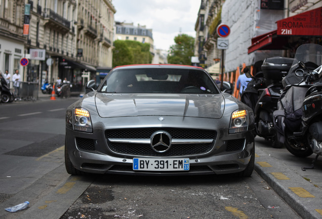 Mercedes-Benz SLS AMG Roadster