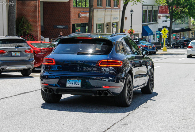 Porsche 95B Macan GTS