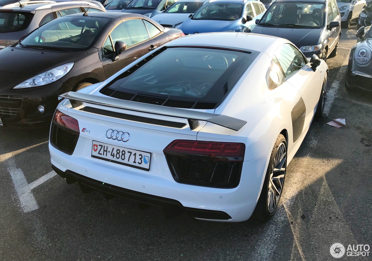 Audi R8 V10 Plus 2015