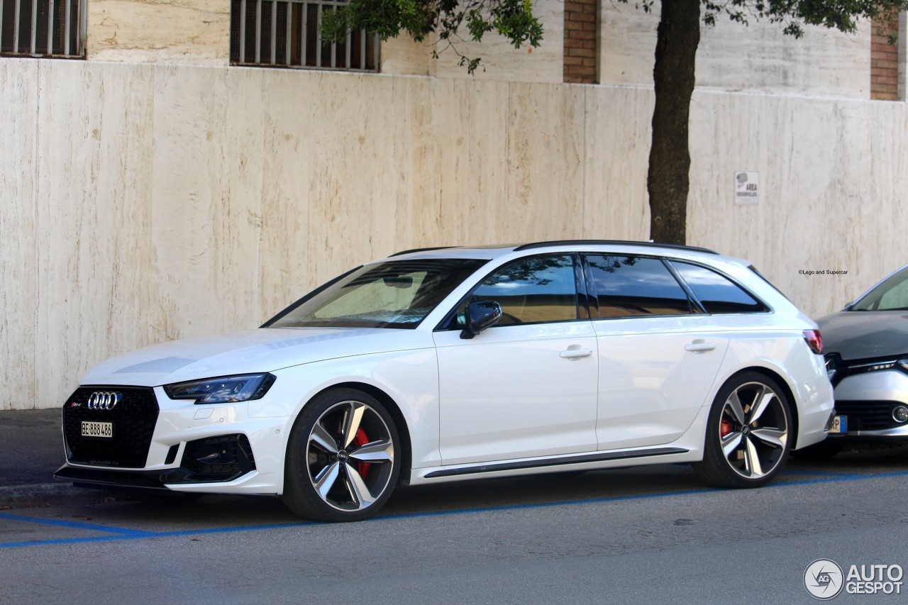 Audi RS4 Avant B9