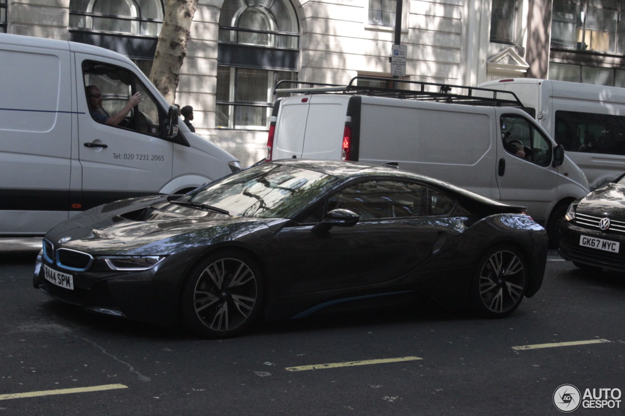 BMW i8