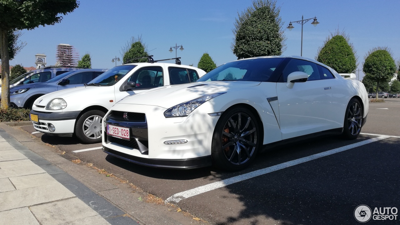 Nissan GT-R 2011