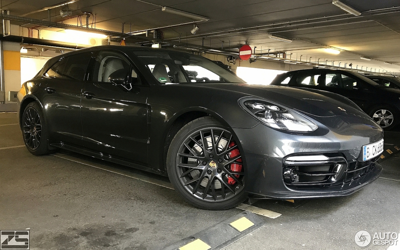 Porsche 971 Panamera Turbo Sport Turismo