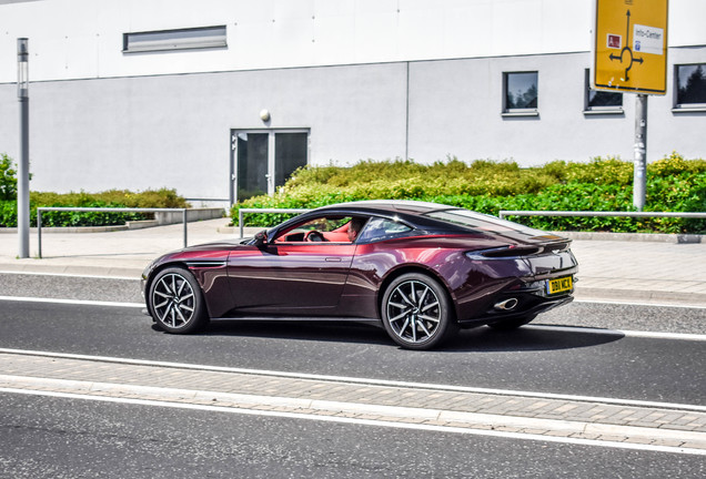 Aston Martin DB11 V8