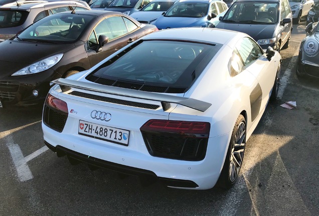 Audi R8 V10 Plus 2015